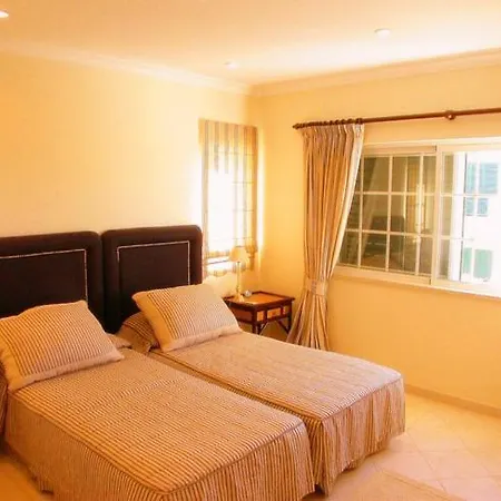 Sleeps 6 Pool Air Con T607829 *
