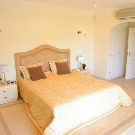 Sleeps 6 Pool Air Con T607829 Villa